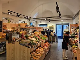 373-biocoop-montpellier-courreau-bio-legume-fruit-rayon-saison-local.webp