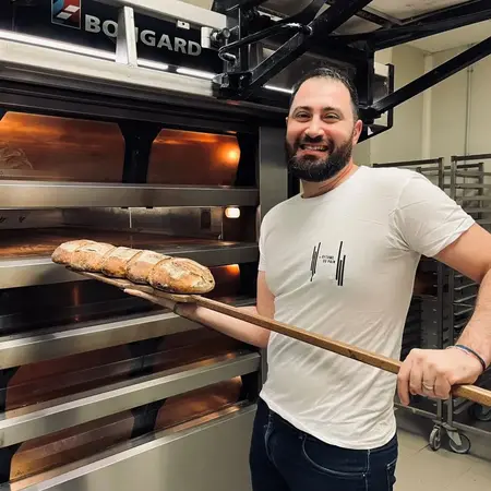 Anthony le boulanger qui vit... Au Rythme du Pain